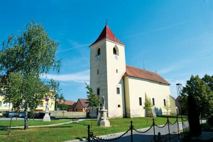 The original church, burnt down during the Hussite campaign through southern Moravia in 1424, was later repaired and around the mid-16th century rebuilt in the late Gothic style. In 1620 the church was devastated again by the Hungarian army lead by Bethlen Gabor. The church was then rebuilt in the Baroque style and in 1672 newly dedicated to St. Vitus.
